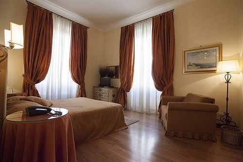 Relais Al Senato 3* Rom